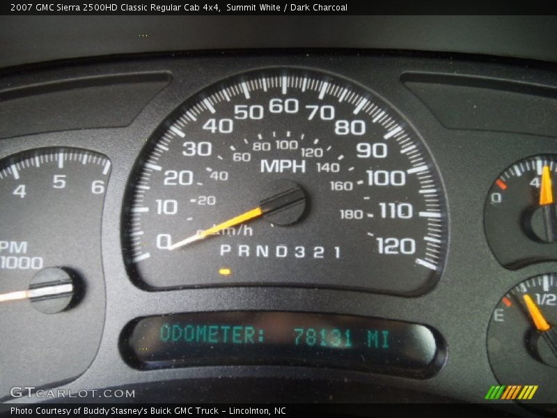 Summit White / Dark Charcoal 2007 GMC Sierra 2500HD Classic Regular Cab 4x4