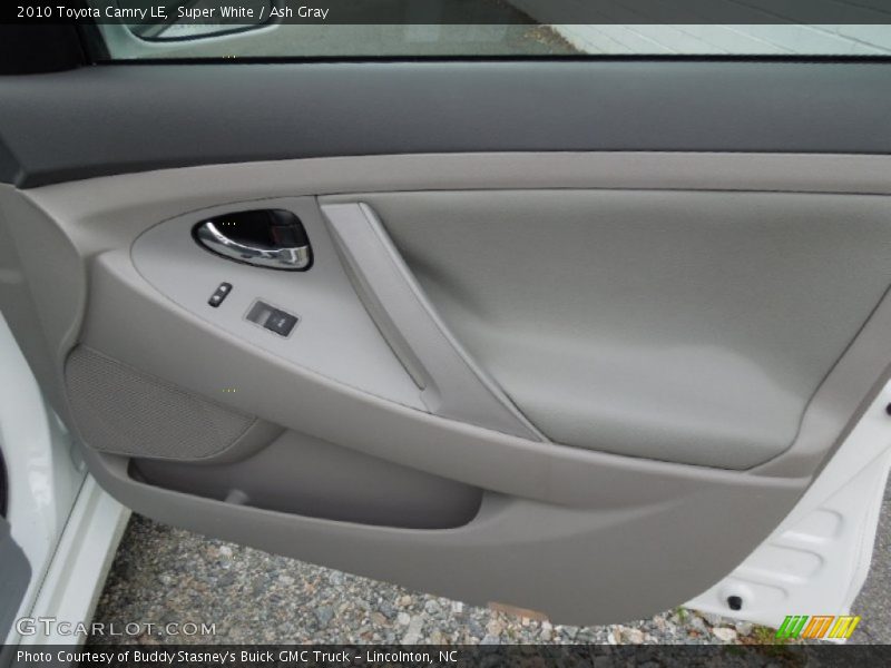 Super White / Ash Gray 2010 Toyota Camry LE