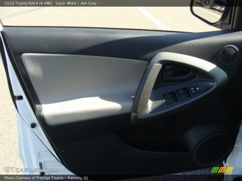 Super White / Ash Gray 2010 Toyota RAV4 I4 4WD