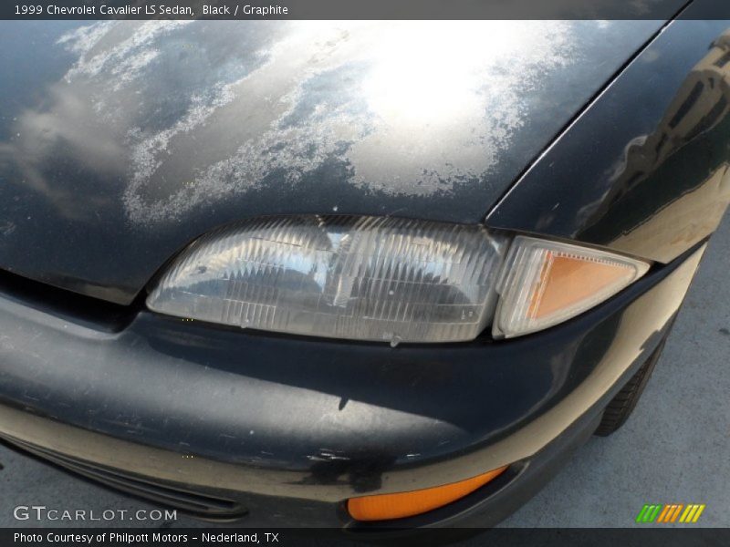 Black / Graphite 1999 Chevrolet Cavalier LS Sedan