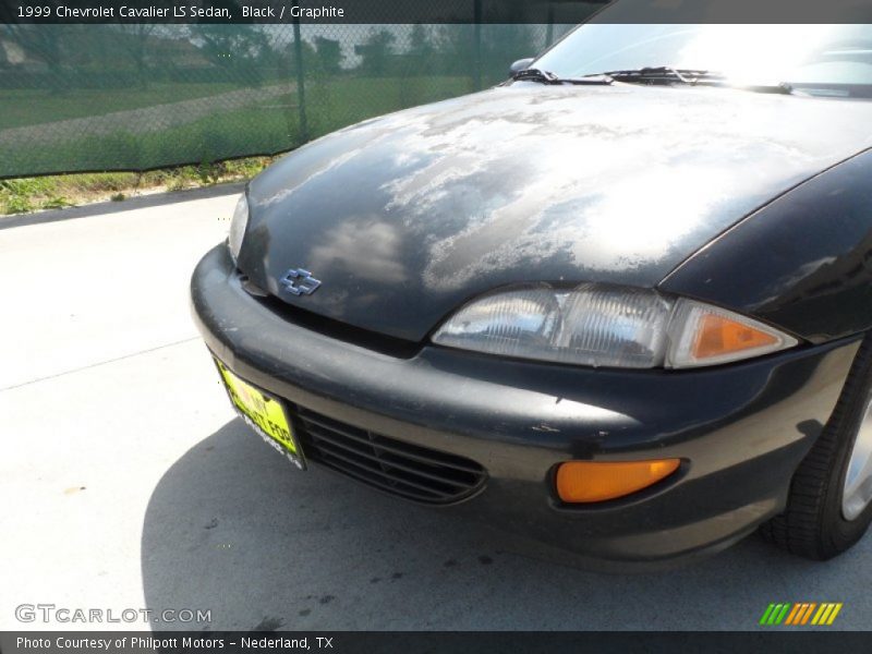 Black / Graphite 1999 Chevrolet Cavalier LS Sedan