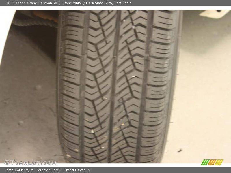 Stone White / Dark Slate Gray/Light Shale 2010 Dodge Grand Caravan SXT