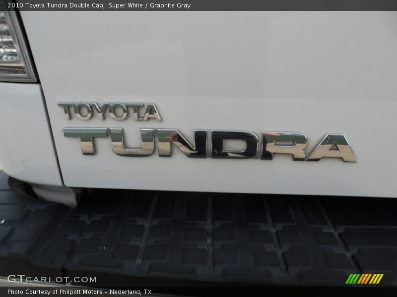 Super White / Graphite Gray 2010 Toyota Tundra Double Cab