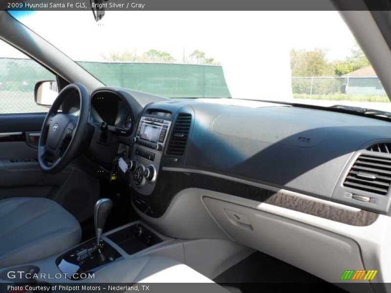 Bright Silver / Gray 2009 Hyundai Santa Fe GLS