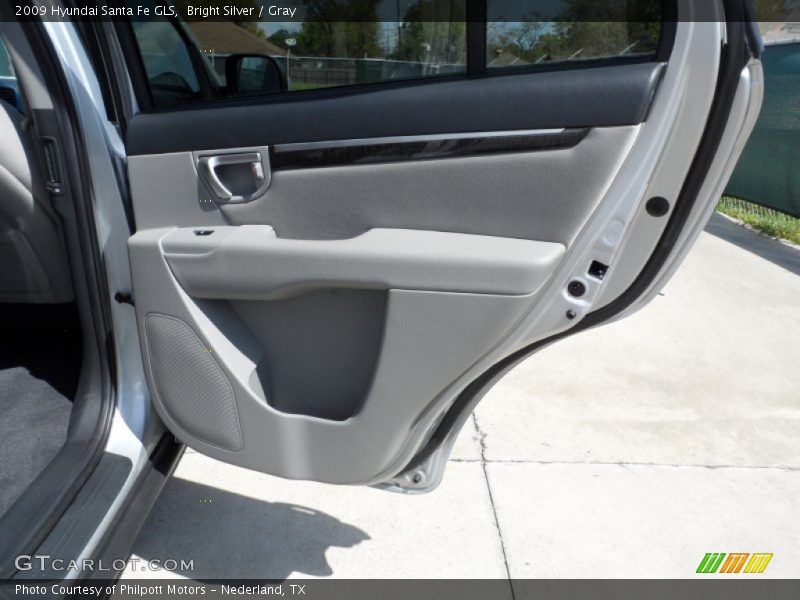 Bright Silver / Gray 2009 Hyundai Santa Fe GLS