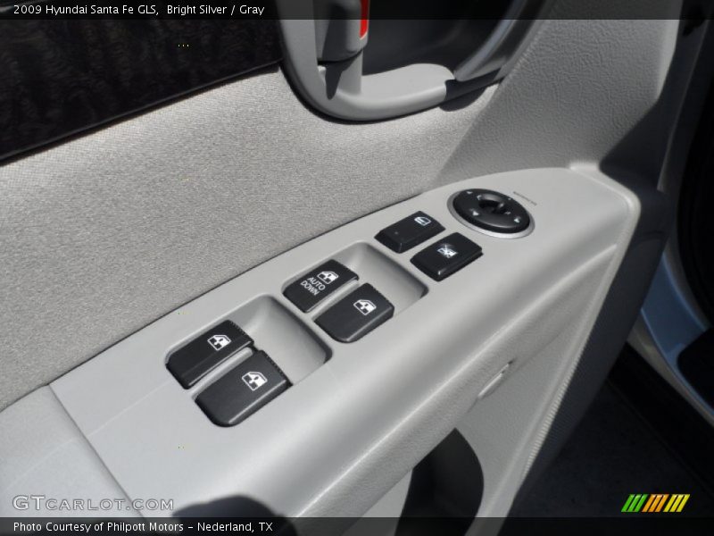 Bright Silver / Gray 2009 Hyundai Santa Fe GLS