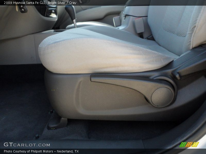 Bright Silver / Gray 2009 Hyundai Santa Fe GLS