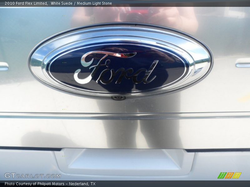 White Suede / Medium Light Stone 2010 Ford Flex Limited