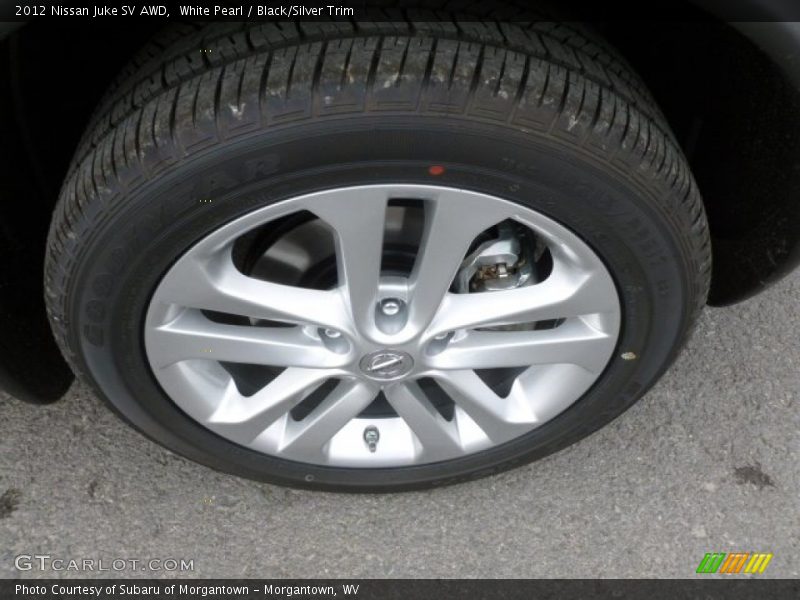 White Pearl / Black/Silver Trim 2012 Nissan Juke SV AWD