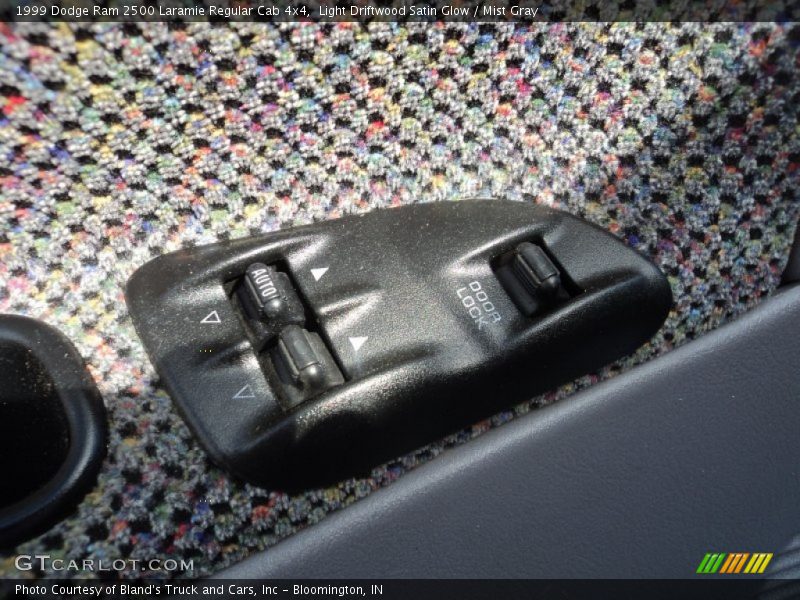 Light Driftwood Satin Glow / Mist Gray 1999 Dodge Ram 2500 Laramie Regular Cab 4x4