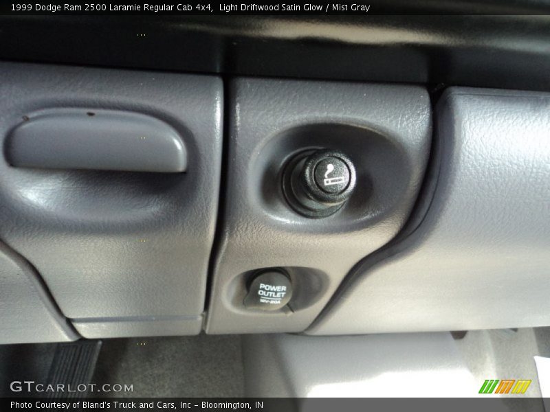 Light Driftwood Satin Glow / Mist Gray 1999 Dodge Ram 2500 Laramie Regular Cab 4x4
