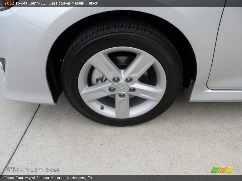 Classic Silver Metallic / Black 2012 Toyota Camry SE