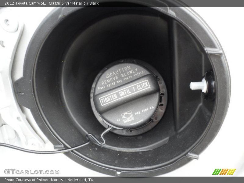 Classic Silver Metallic / Black 2012 Toyota Camry SE