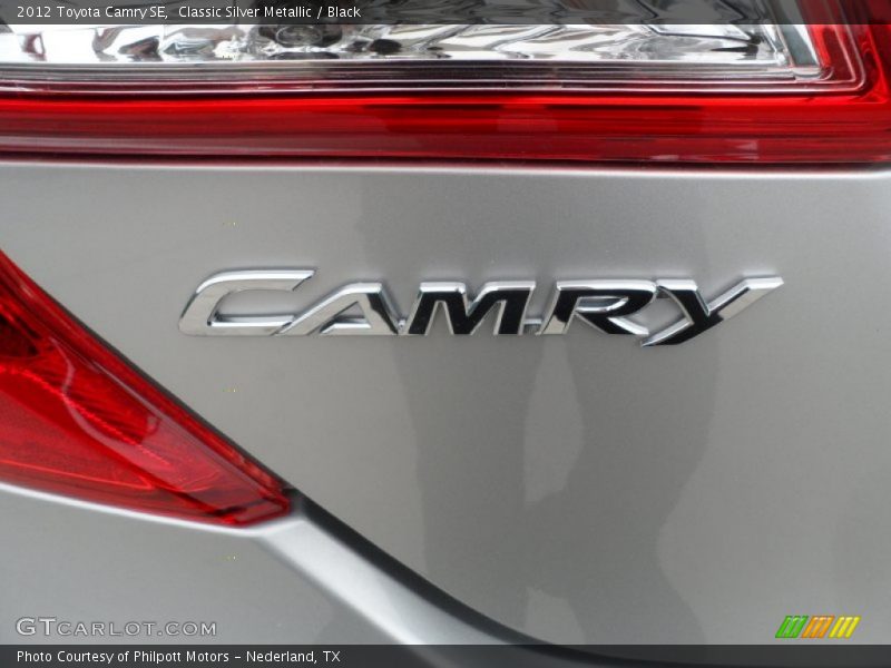 Classic Silver Metallic / Black 2012 Toyota Camry SE