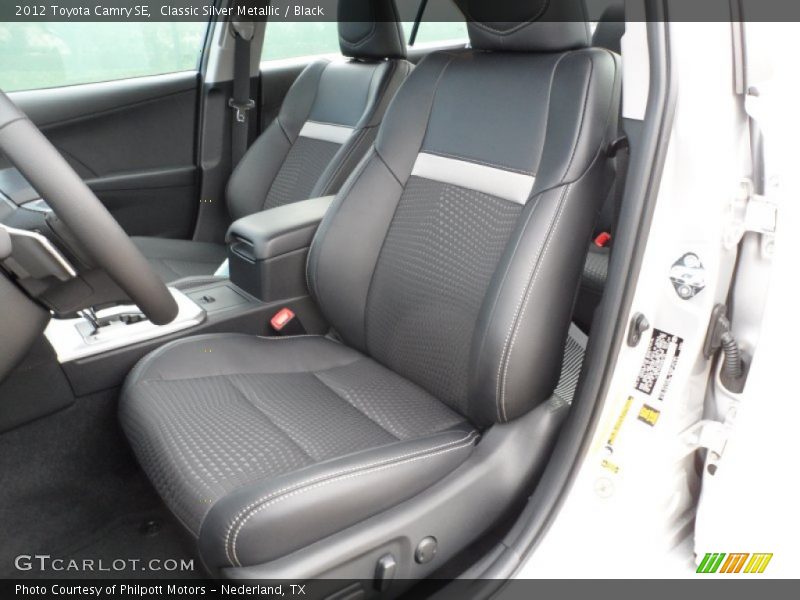 Classic Silver Metallic / Black 2012 Toyota Camry SE