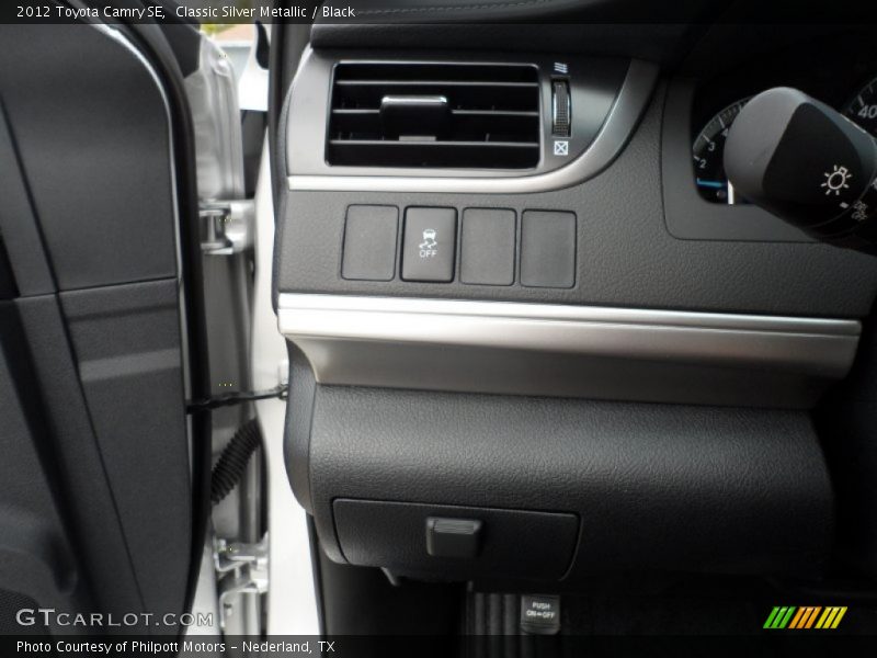 Classic Silver Metallic / Black 2012 Toyota Camry SE