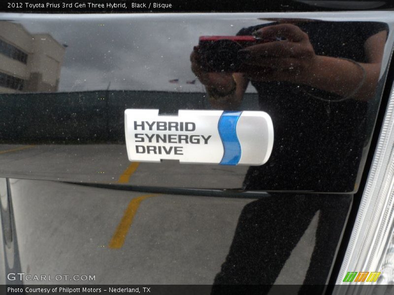 Black / Bisque 2012 Toyota Prius 3rd Gen Three Hybrid