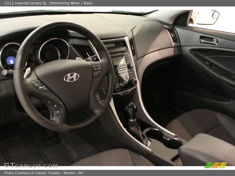 Shimmering White / Black 2011 Hyundai Sonata SE