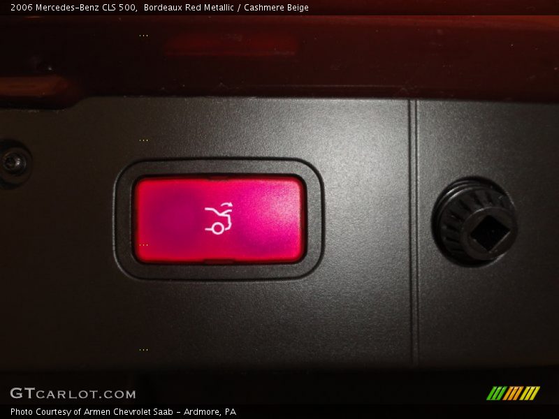 Bordeaux Red Metallic / Cashmere Beige 2006 Mercedes-Benz CLS 500