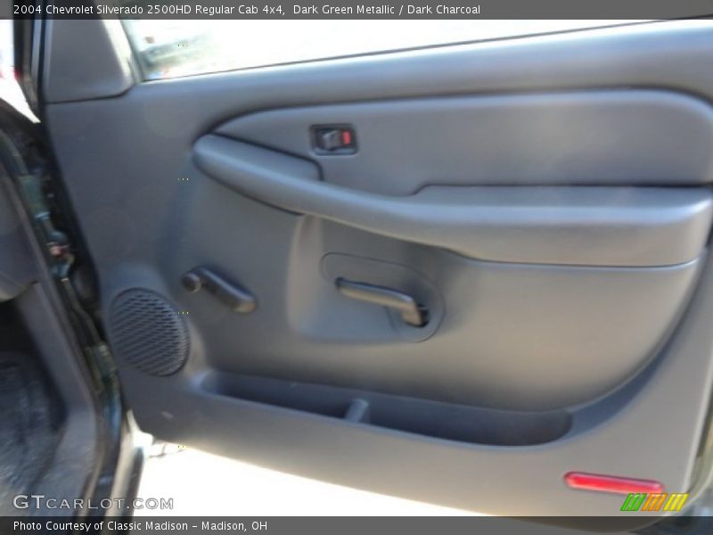 Dark Green Metallic / Dark Charcoal 2004 Chevrolet Silverado 2500HD Regular Cab 4x4