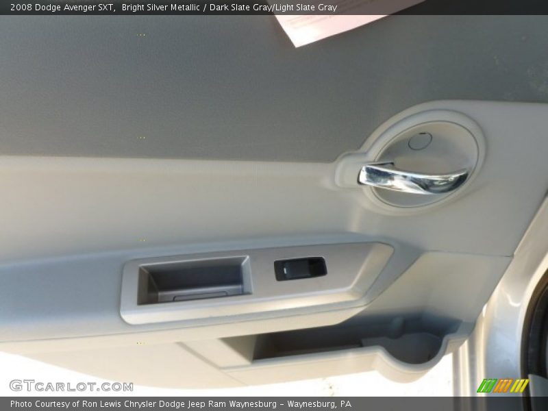 Bright Silver Metallic / Dark Slate Gray/Light Slate Gray 2008 Dodge Avenger SXT