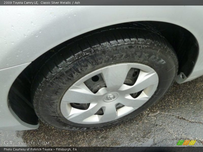 Classic Silver Metallic / Ash 2009 Toyota Camry LE