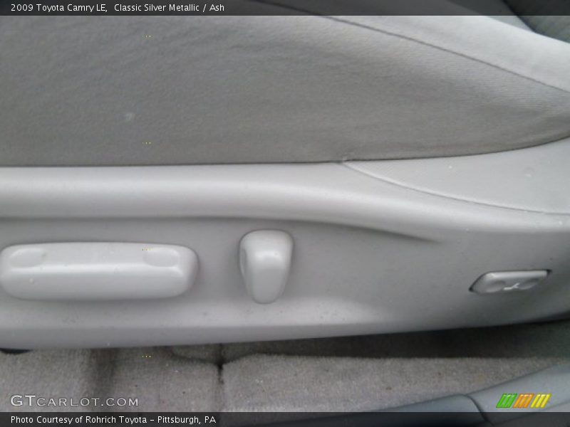 Classic Silver Metallic / Ash 2009 Toyota Camry LE