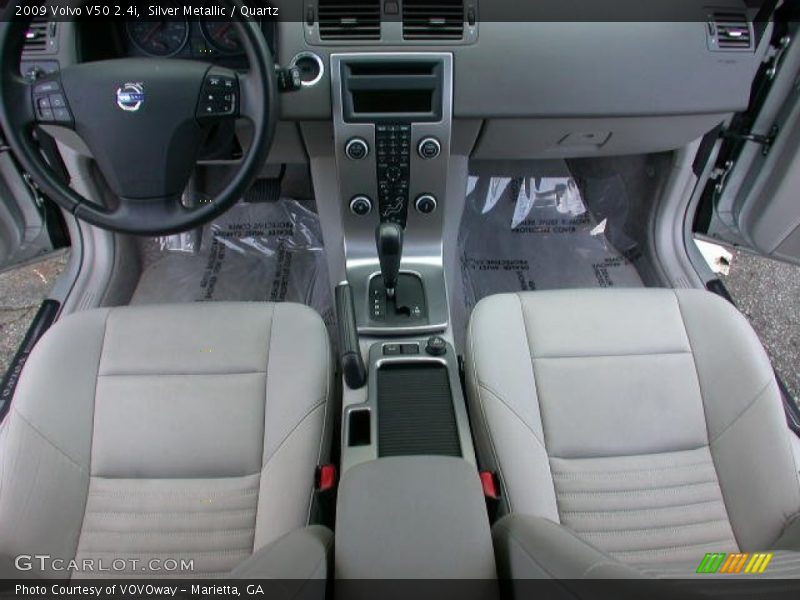  2009 V50 2.4i Quartz Interior