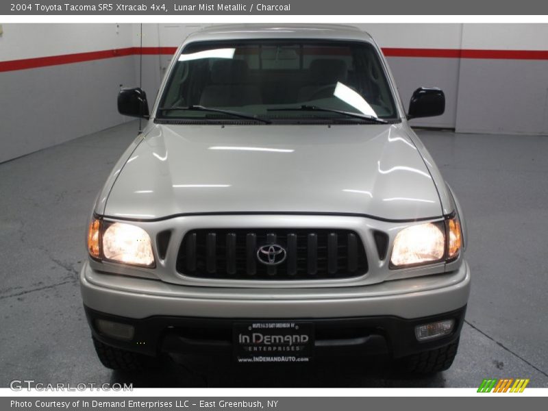 Lunar Mist Metallic / Charcoal 2004 Toyota Tacoma SR5 Xtracab 4x4