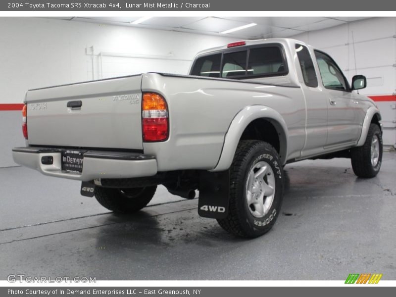 Lunar Mist Metallic / Charcoal 2004 Toyota Tacoma SR5 Xtracab 4x4