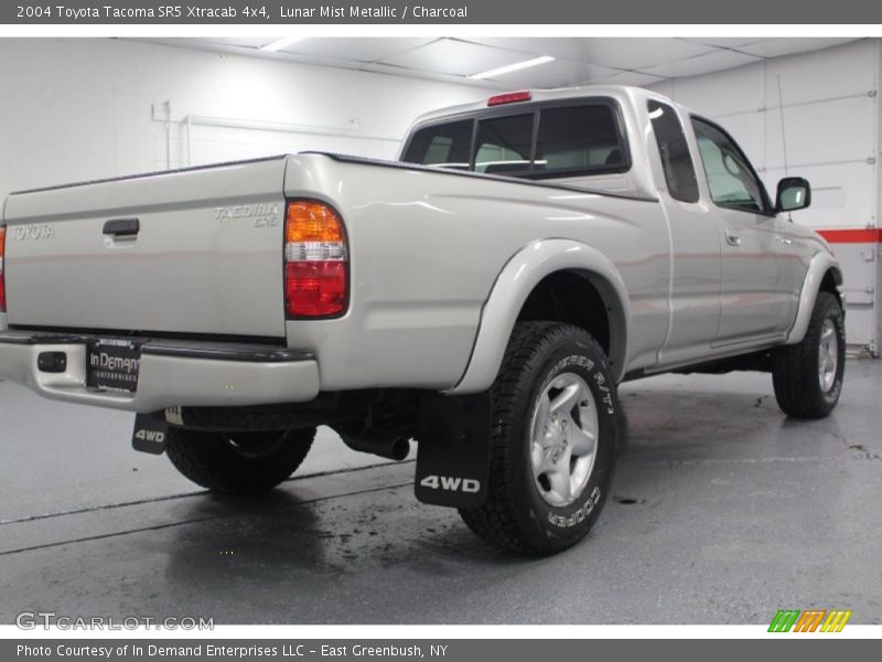 Lunar Mist Metallic / Charcoal 2004 Toyota Tacoma SR5 Xtracab 4x4