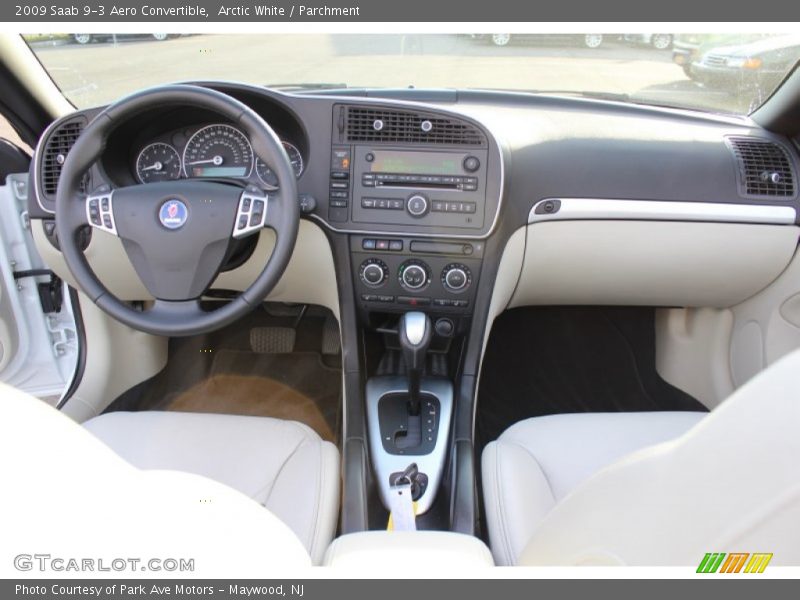 Dashboard of 2009 9-3 Aero Convertible