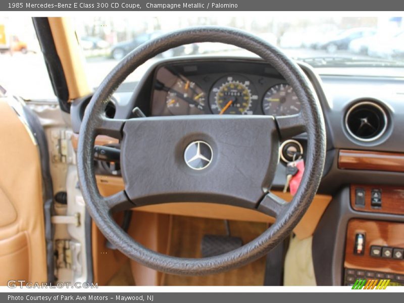  1985 E Class 300 CD Coupe Steering Wheel