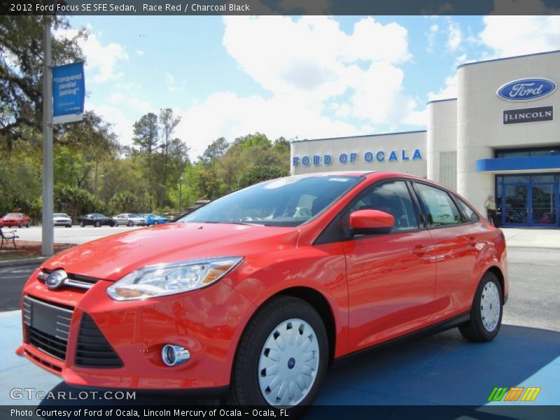 Front 3/4 View of 2012 Focus SE SFE Sedan