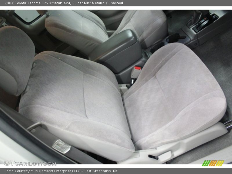 Lunar Mist Metallic / Charcoal 2004 Toyota Tacoma SR5 Xtracab 4x4