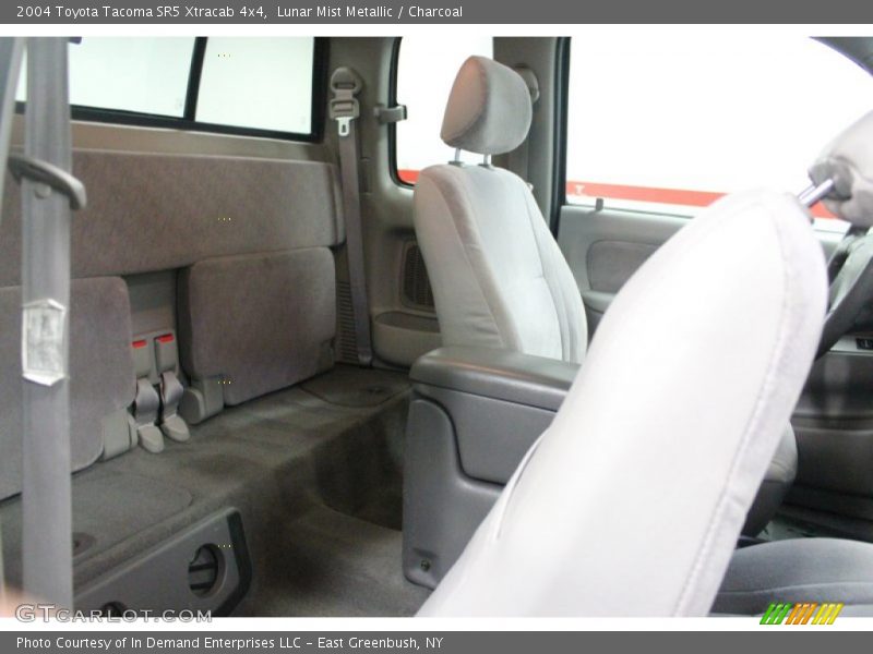 Lunar Mist Metallic / Charcoal 2004 Toyota Tacoma SR5 Xtracab 4x4