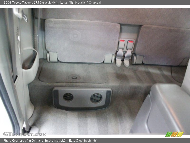 Lunar Mist Metallic / Charcoal 2004 Toyota Tacoma SR5 Xtracab 4x4