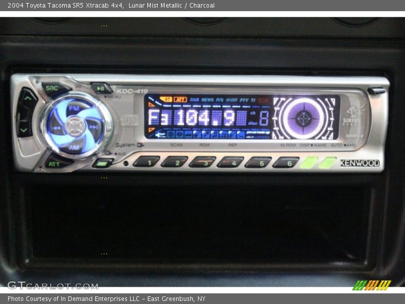 Lunar Mist Metallic / Charcoal 2004 Toyota Tacoma SR5 Xtracab 4x4