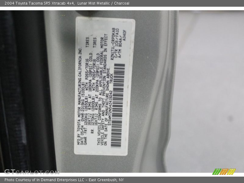 Lunar Mist Metallic / Charcoal 2004 Toyota Tacoma SR5 Xtracab 4x4