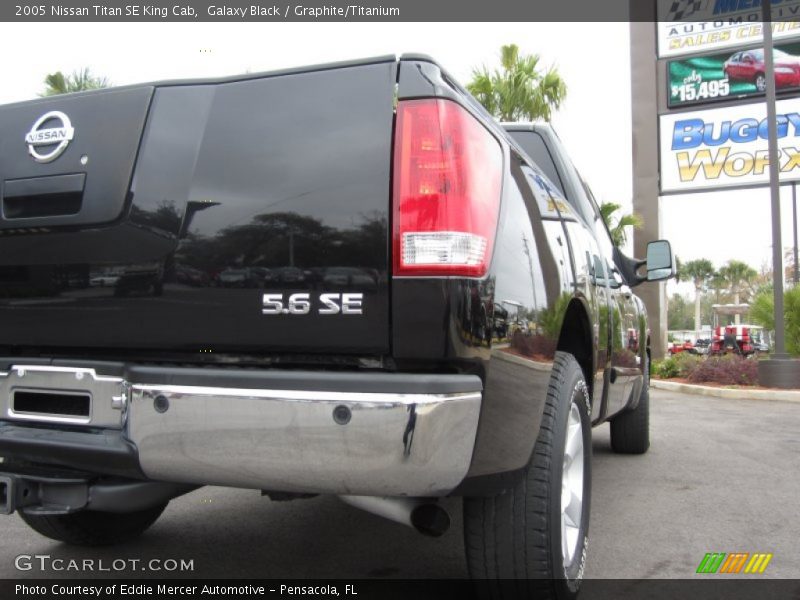 Galaxy Black / Graphite/Titanium 2005 Nissan Titan SE King Cab