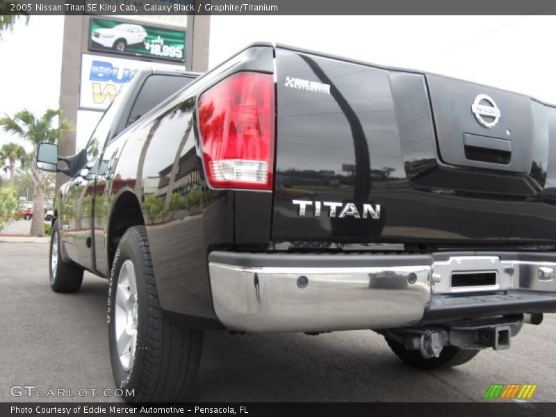 Galaxy Black / Graphite/Titanium 2005 Nissan Titan SE King Cab