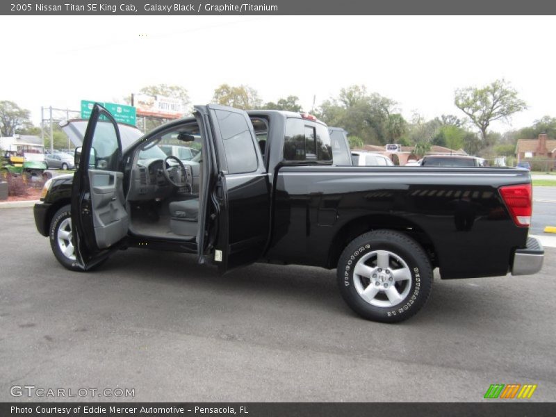 Galaxy Black / Graphite/Titanium 2005 Nissan Titan SE King Cab