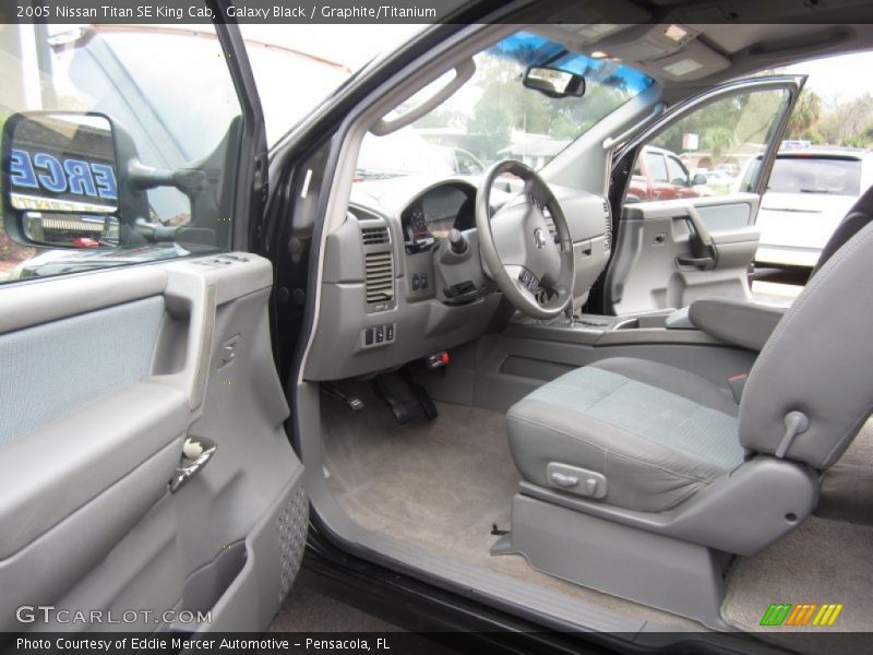Galaxy Black / Graphite/Titanium 2005 Nissan Titan SE King Cab