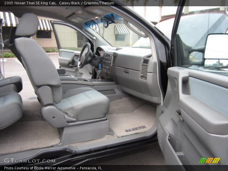 Galaxy Black / Graphite/Titanium 2005 Nissan Titan SE King Cab