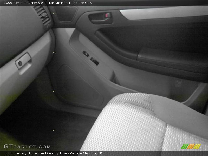 Titanium Metallic / Stone Gray 2006 Toyota 4Runner SR5