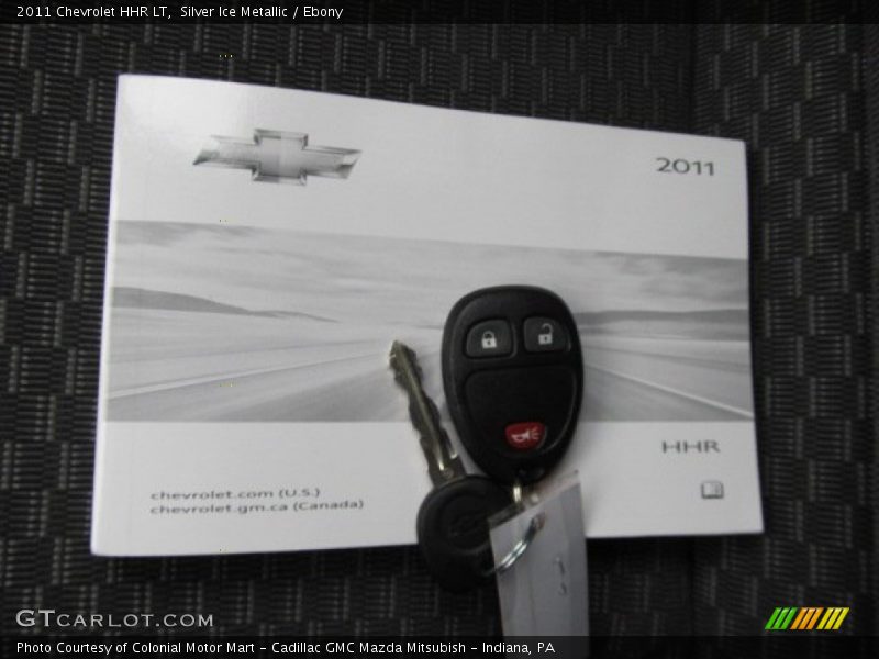 Silver Ice Metallic / Ebony 2011 Chevrolet HHR LT