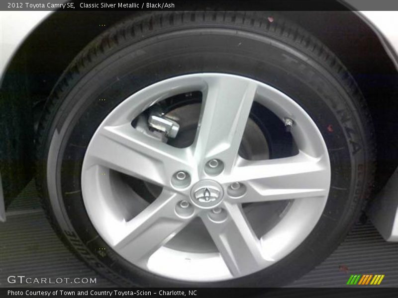Classic Silver Metallic / Black/Ash 2012 Toyota Camry SE