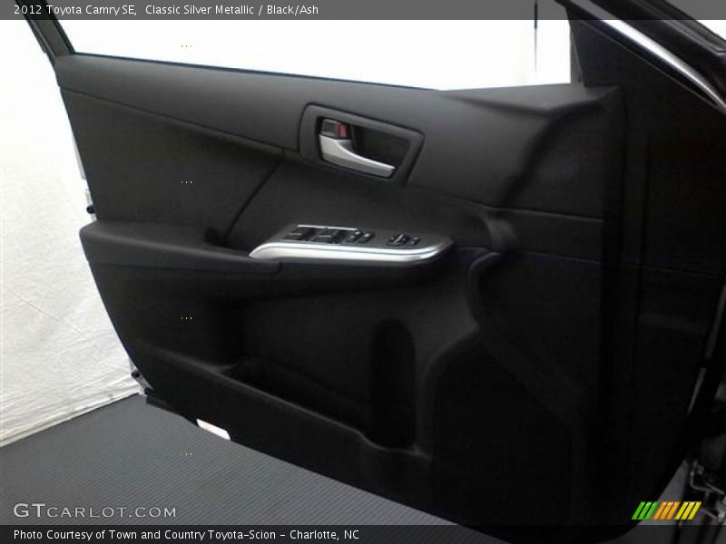 Classic Silver Metallic / Black/Ash 2012 Toyota Camry SE