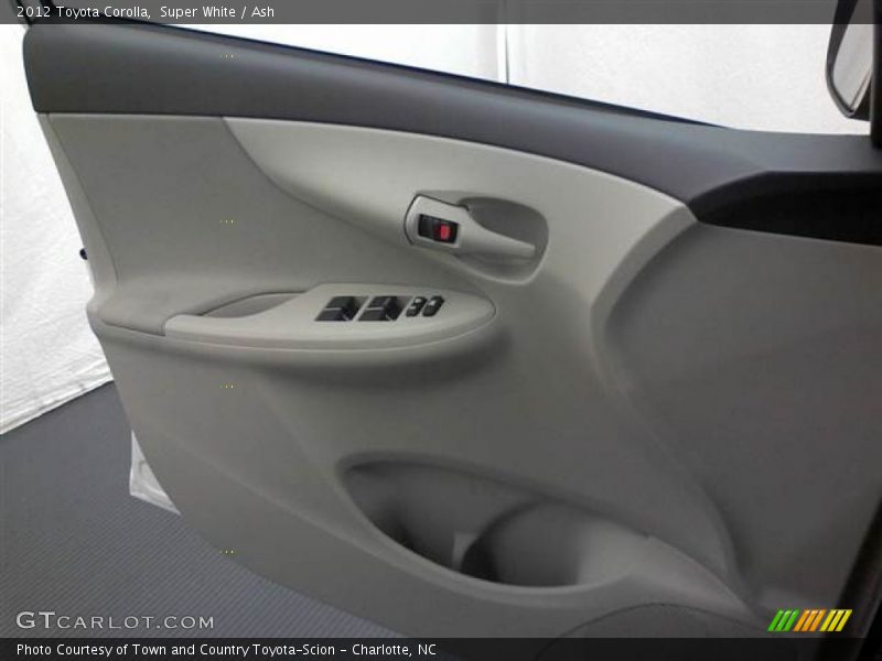 Super White / Ash 2012 Toyota Corolla