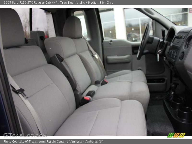 True Blue Metallic / Medium Flint Grey 2005 Ford F150 STX Regular Cab 4x4